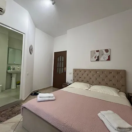 Cozy City Center Studio Tirana Exterior photo